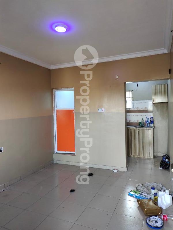 Flat / Apartment in Obanikoro Shomolu Lagos Flat / Apartment for rent