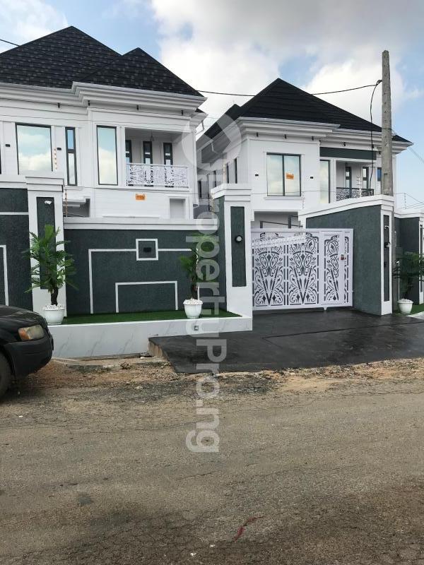 5 bedroom House for sale Muyibat Oyefusi Cr Omole phase 1 Ojodu Lagos