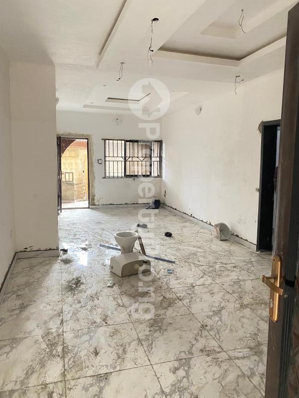 2 bedroom Flat / Apartment for rent Estate Igbo-efon Lekki Lagos