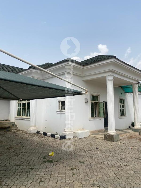 6 bedroom House for rent Off 3rd Avenue Gwarinpa Abuja