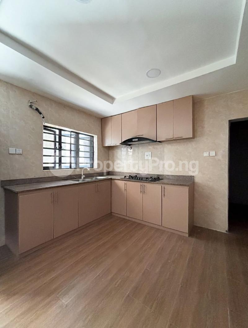 5 bedroom House for sale Ologolo Lekki Lagos