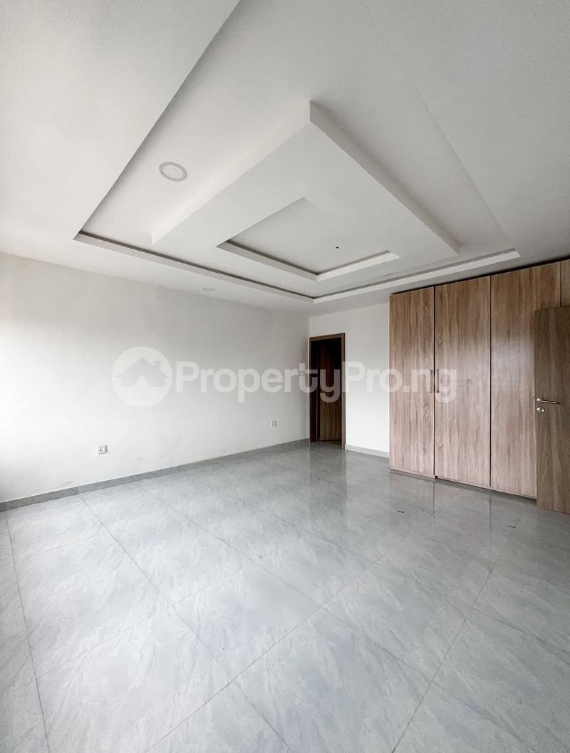 5 bedroom House for sale Ologolo Lekki Lagos