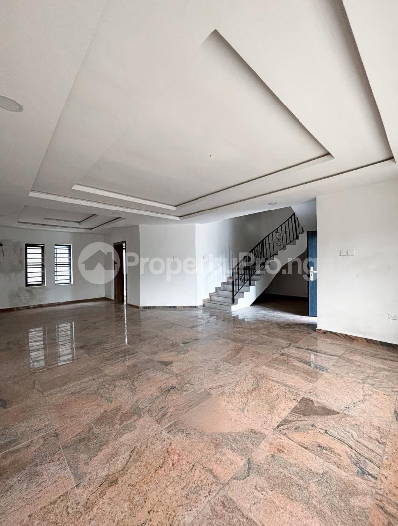 5 bedroom House for sale Ologolo Lekki Lagos