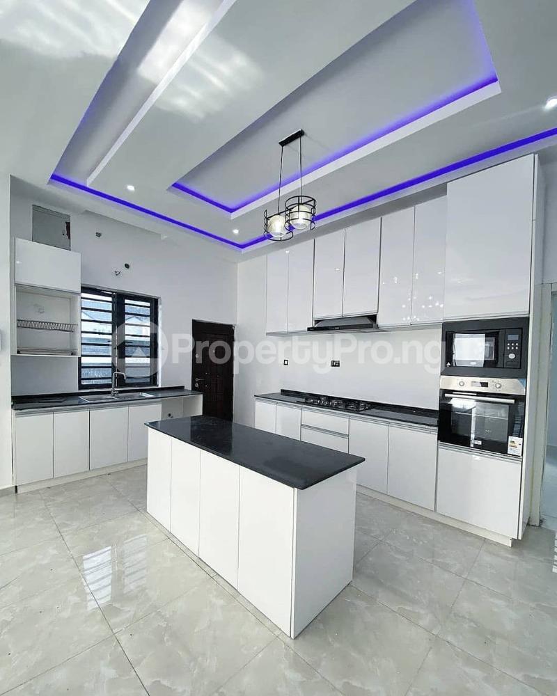 4 bedroom House for sale Orchid Road chevron Lekki Lagos