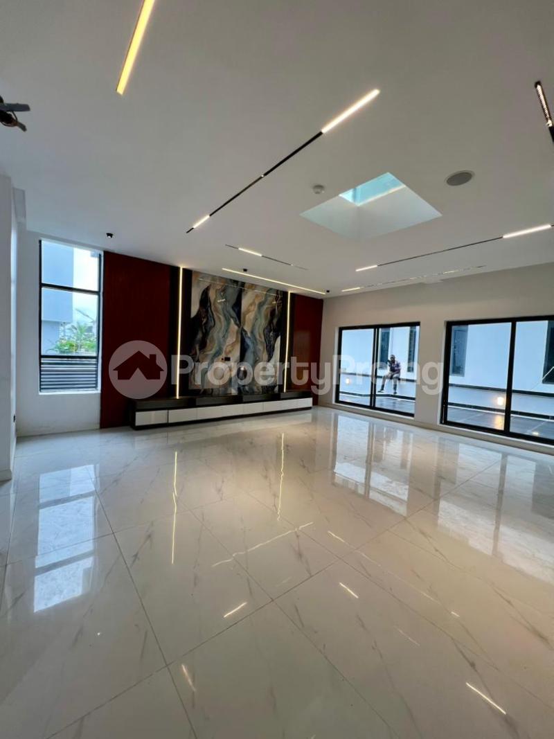 5 bedroom House for sale Lekki Lagos