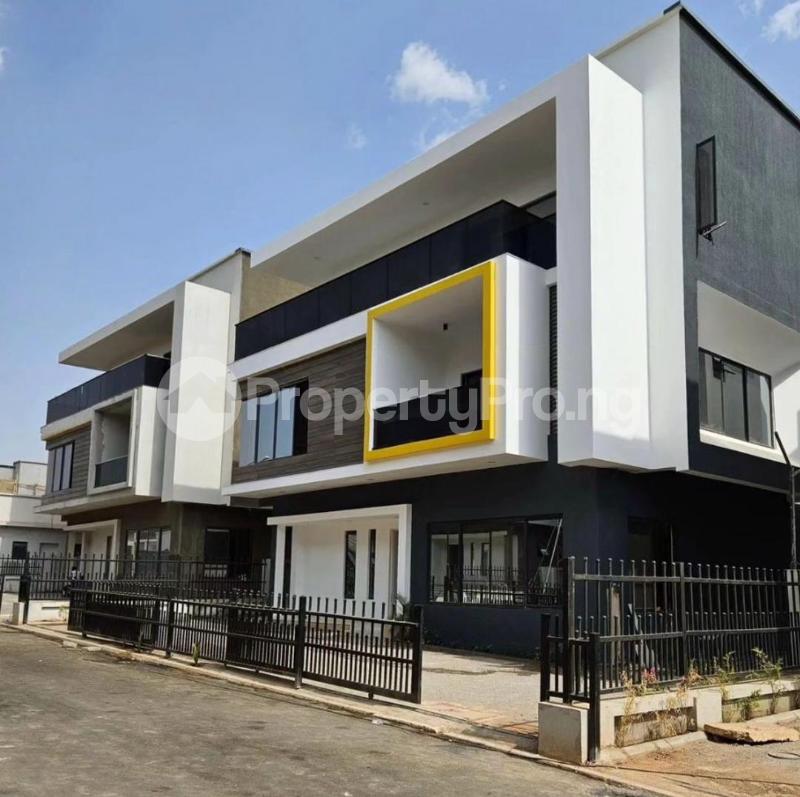 6 bedroom House for sale Guzape Abuja