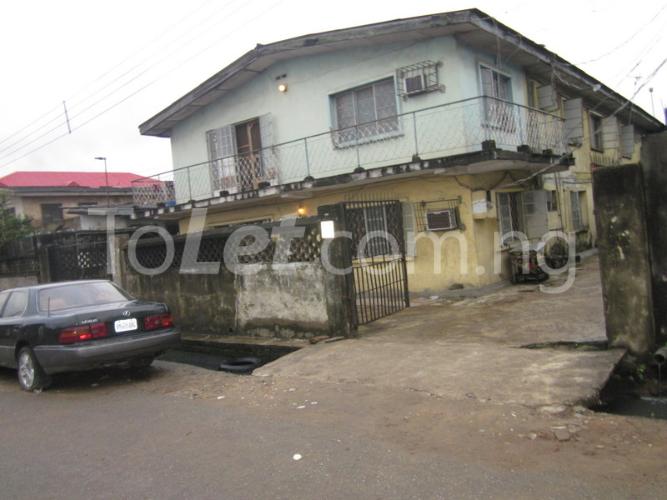 3 bedroom Flat / Apartment for rent Ramlat Timson Off Brown Road Surulere Surulere Lagos