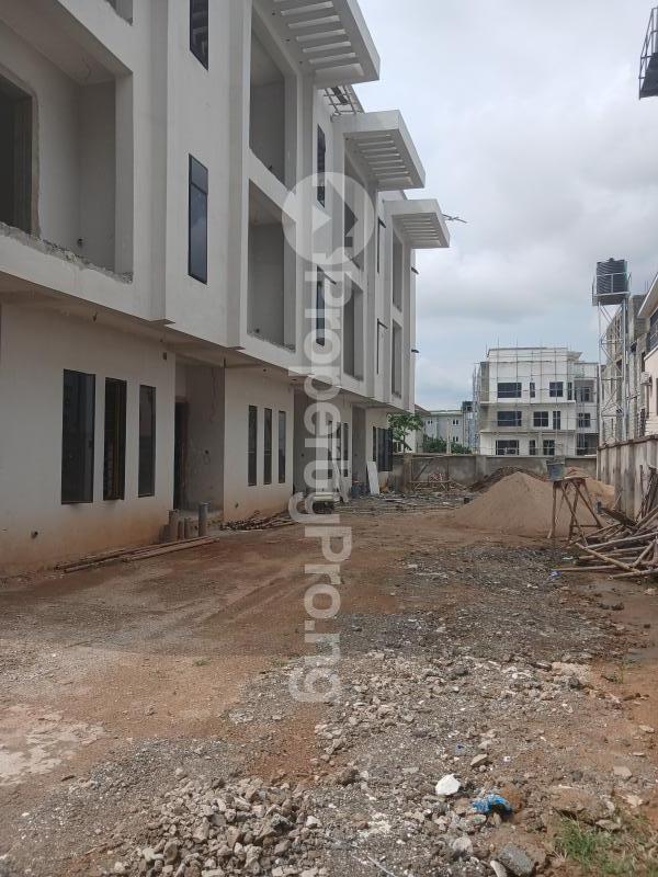 4 bedroom House for sale Off Ameyo Adadevoh Way ( Video Is Available) Jahi Abuja
