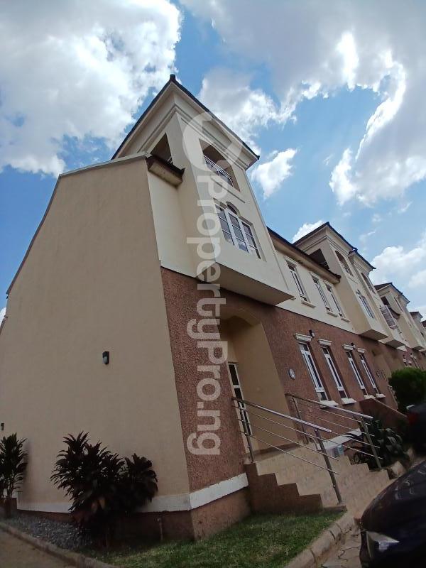 4 bedroom House for rent By National Assembly Qt Diplomatic Zone Apo Abuja