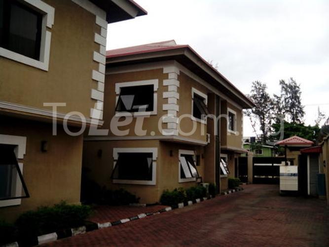 3 bedroom Flat / Apartment for rent 13 Olosa Street, Victoria island Victoria Island Lagos