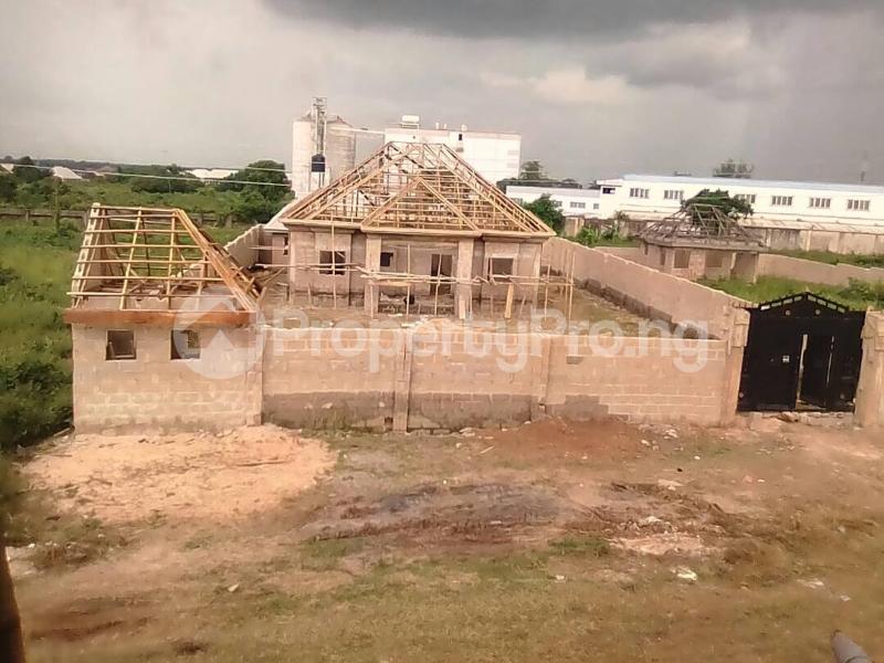 House for sale Emene Residential/ Industrial Layout By Roberson Alustar, Behind Innoson Company Emene Enugu. Enugu Enugu