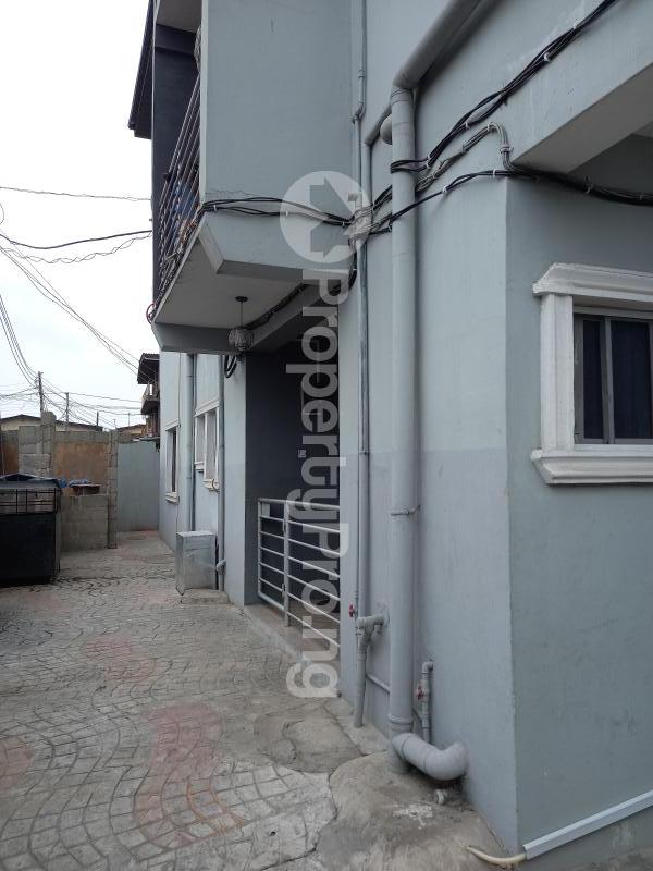 1 bedroom Flat / Apartment for rent Off Pedro Road Palmgroove Shomolu Lagos