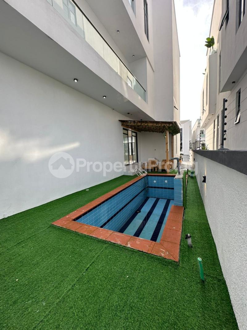 6 bedroom House for sale chevron Lekki Lagos