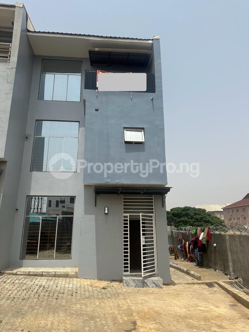 4 bedroom House for sale Guzape Abuja