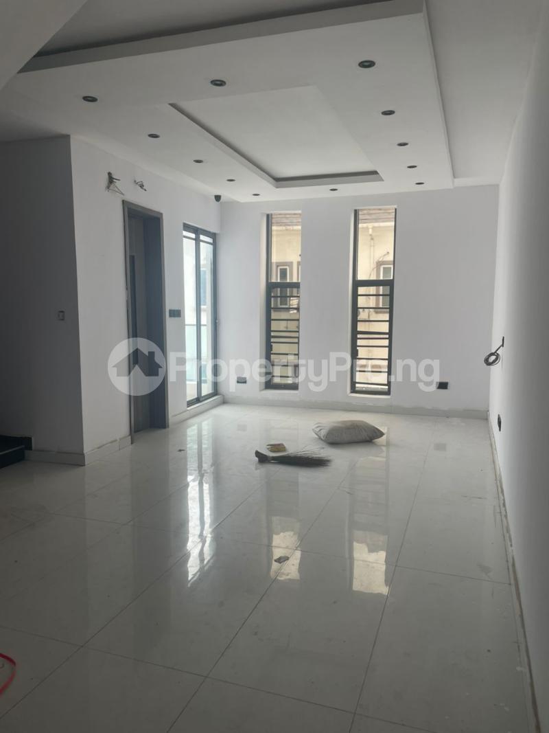 2 bedroom House for rent Ologolo Lekki Lagos