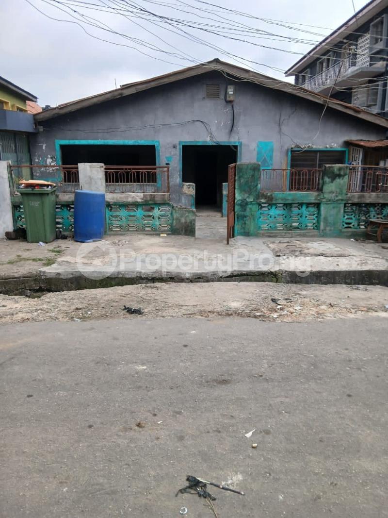 House for sale Buraimo Street. Obanikoro Estate Obanikoro Maryland Lagos