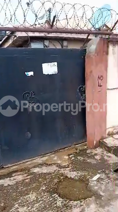 House for sale Abule-Oja Yaba Lagos - 0