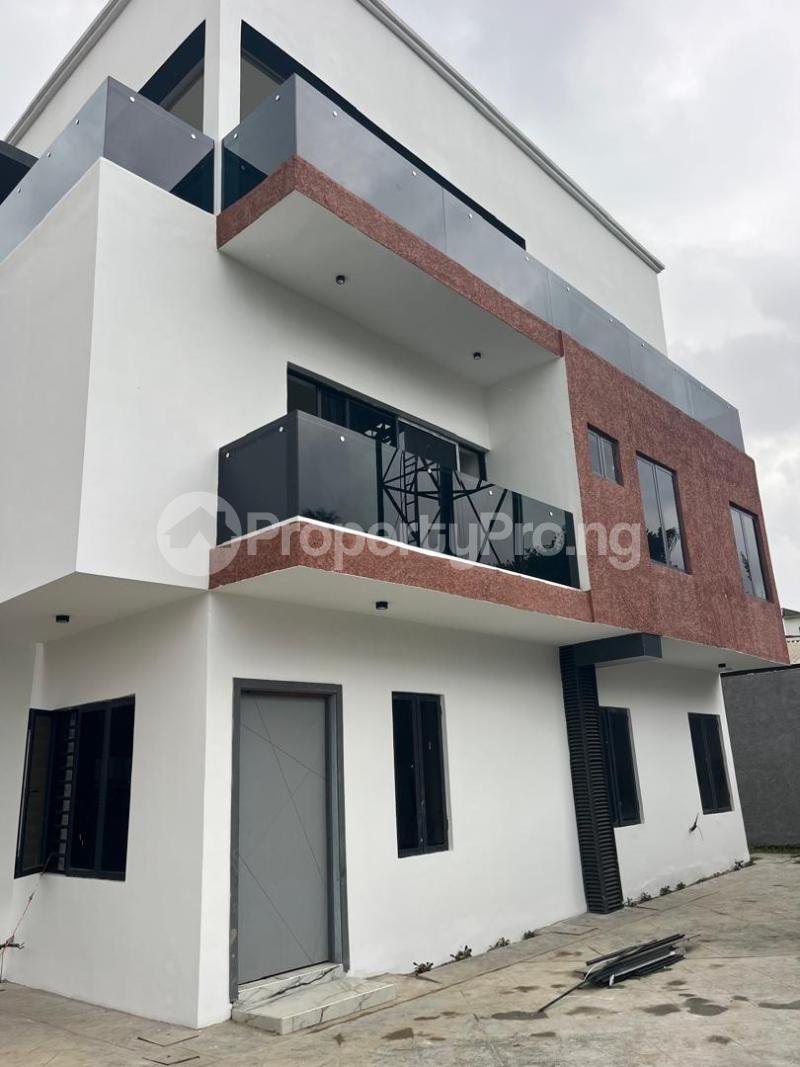 4 bedroom House for sale Mende Maryland Lagos