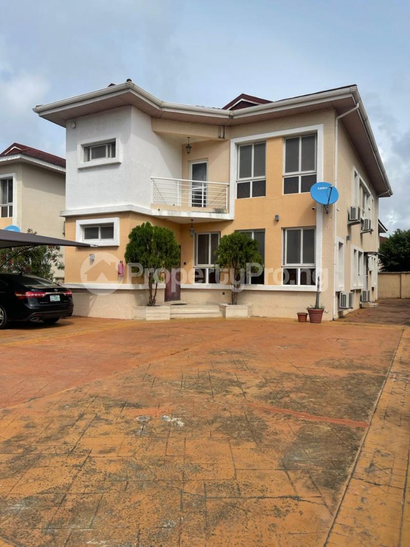 5 bedroom House for rent Calvary Bus Stop Osapa london Lekki Lagos