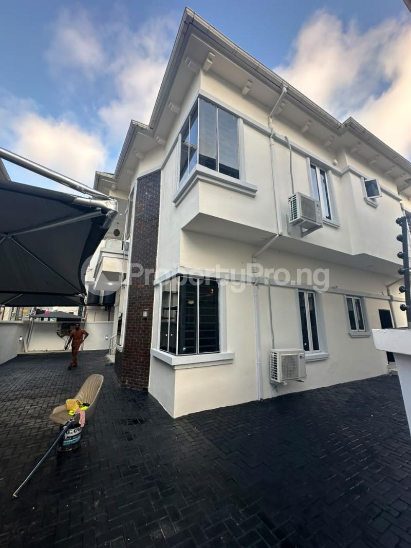 5 bedroom House for sale Osapa london Lekki Lagos