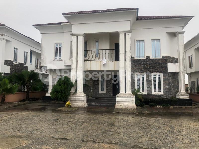 5 bedroom House for sale Orchid Hotel Road chevron Lekki Lagos