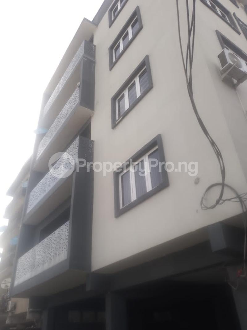 3 bedroom Flat / Apartment for sale Surulere Lagos