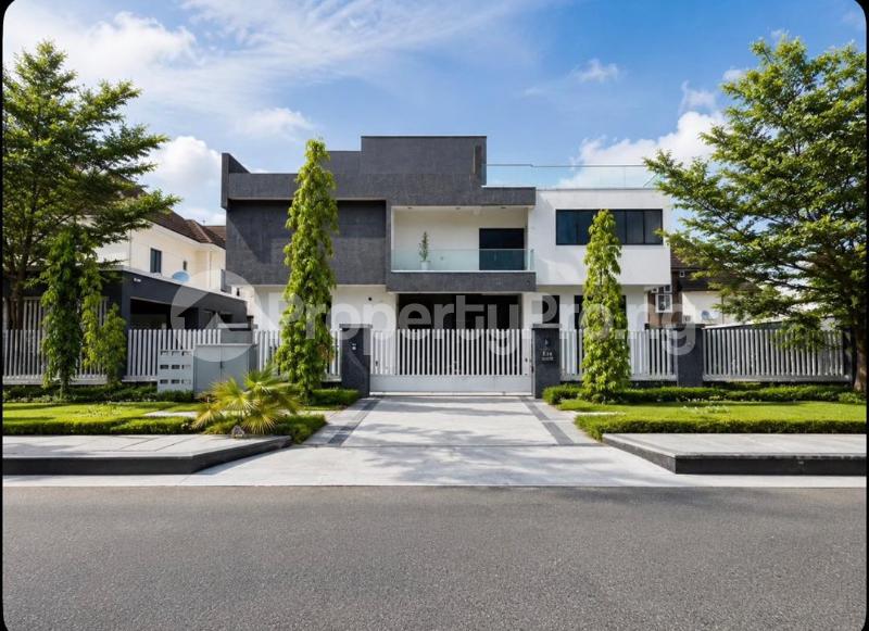 5 bedroom House for rent Pinnock Estate Jakande Lekki Lagos