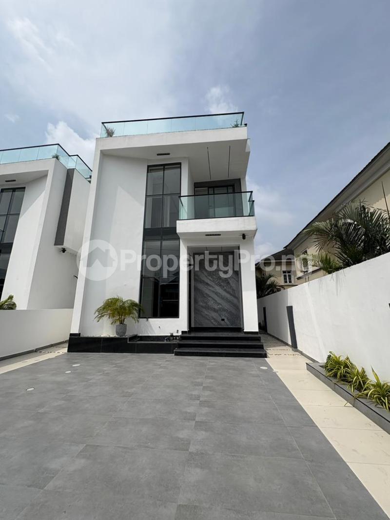 5 bedroom House for sale chevron Lekki Lagos