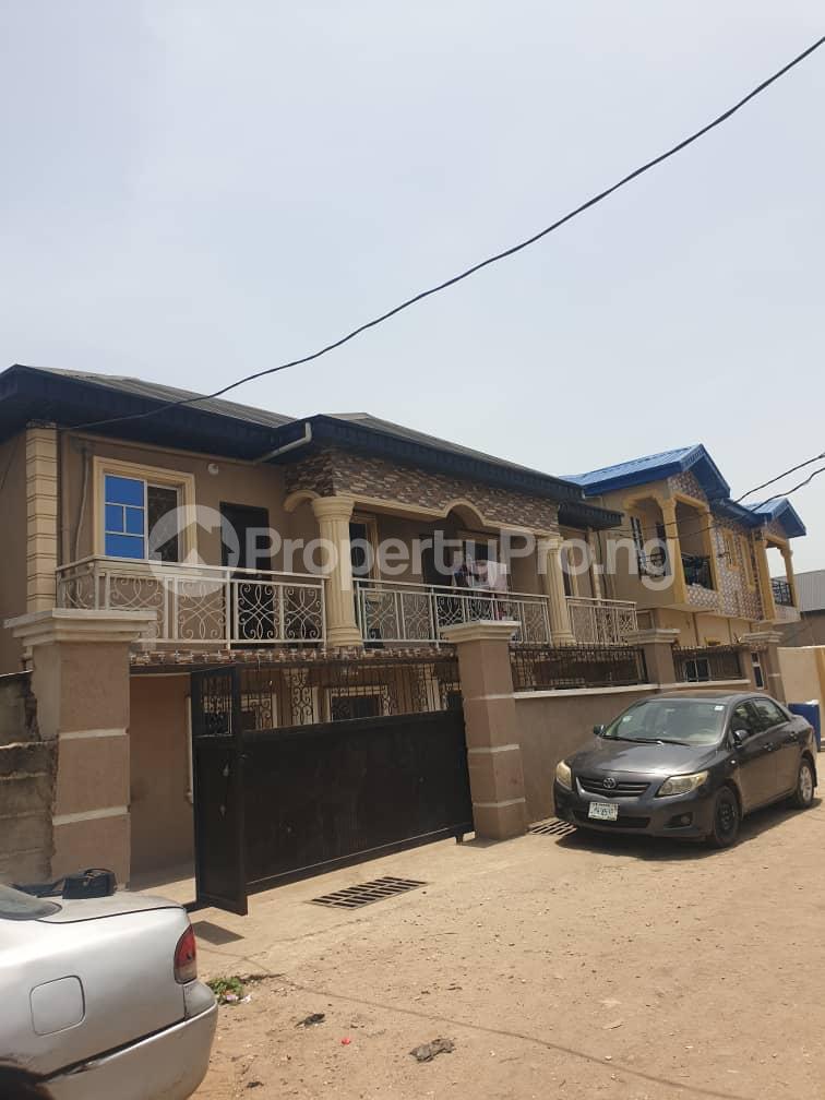 2 bedroom House for sale Agunlejika Street Ijesha Surulere Lagos - 0