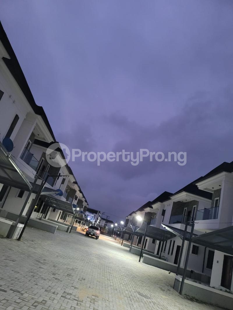 4 bedroom House for rent Orchid Hotel Road chevron Lekki Lagos