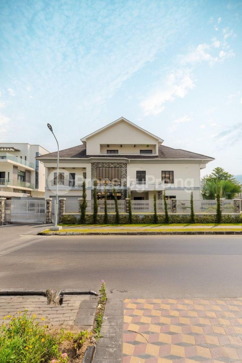 6 bedroom House for sale Pinnock Estate Osapa london Lekki Lagos