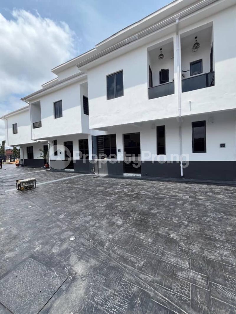 4 bedroom House for sale Adeniran Ogunsanya Surulere Lagos