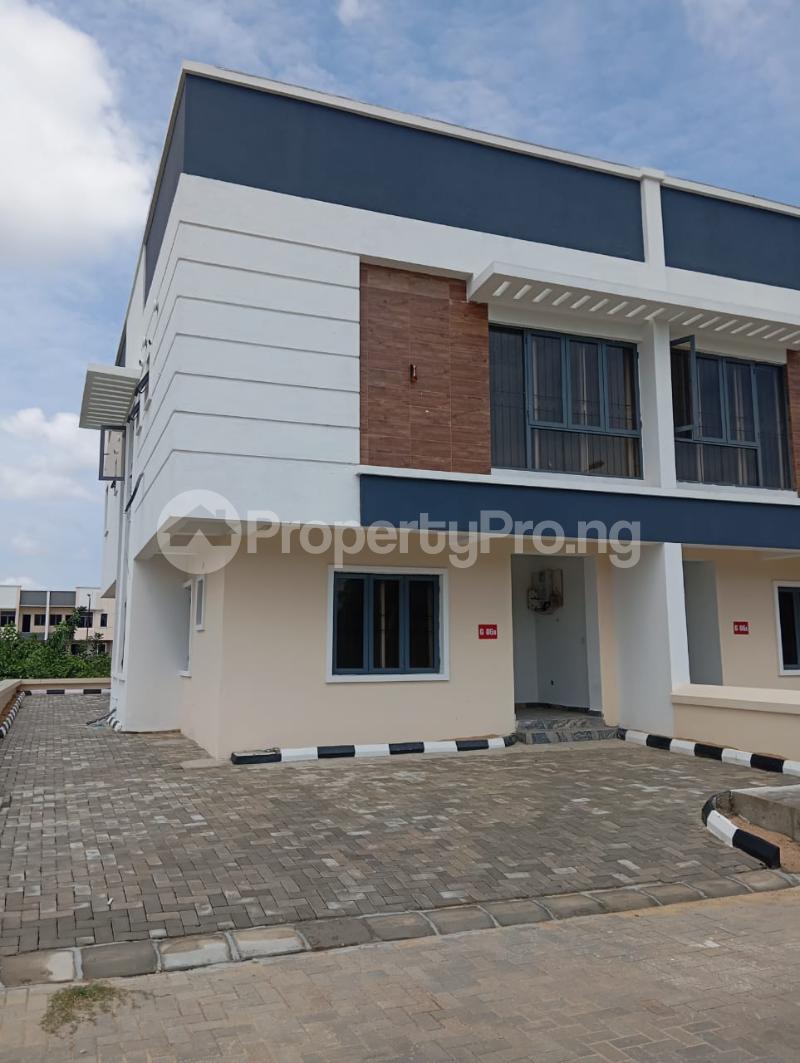 4 bedroom House for rent Conservative Road chevron Lekki Lagos