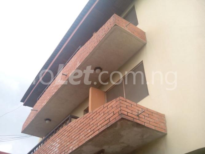 3 bedroom Flat / Apartment for rent Borno Way Yaba Yaba Lagos - 0