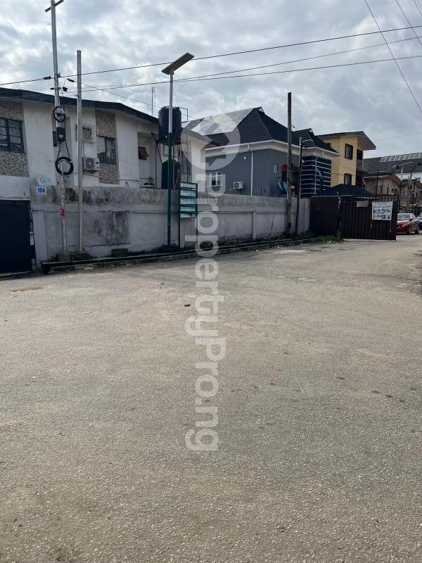 1 bedroom Flat / Apartment for rent  Balogun Ikeja Lagos