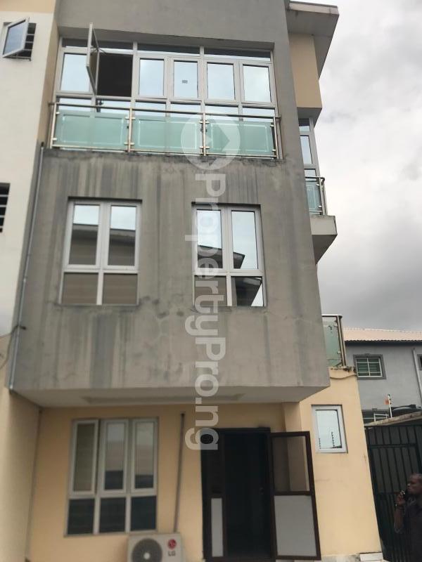 4 bedroom House for rent New Road Igbo-efon Lekki Lagos