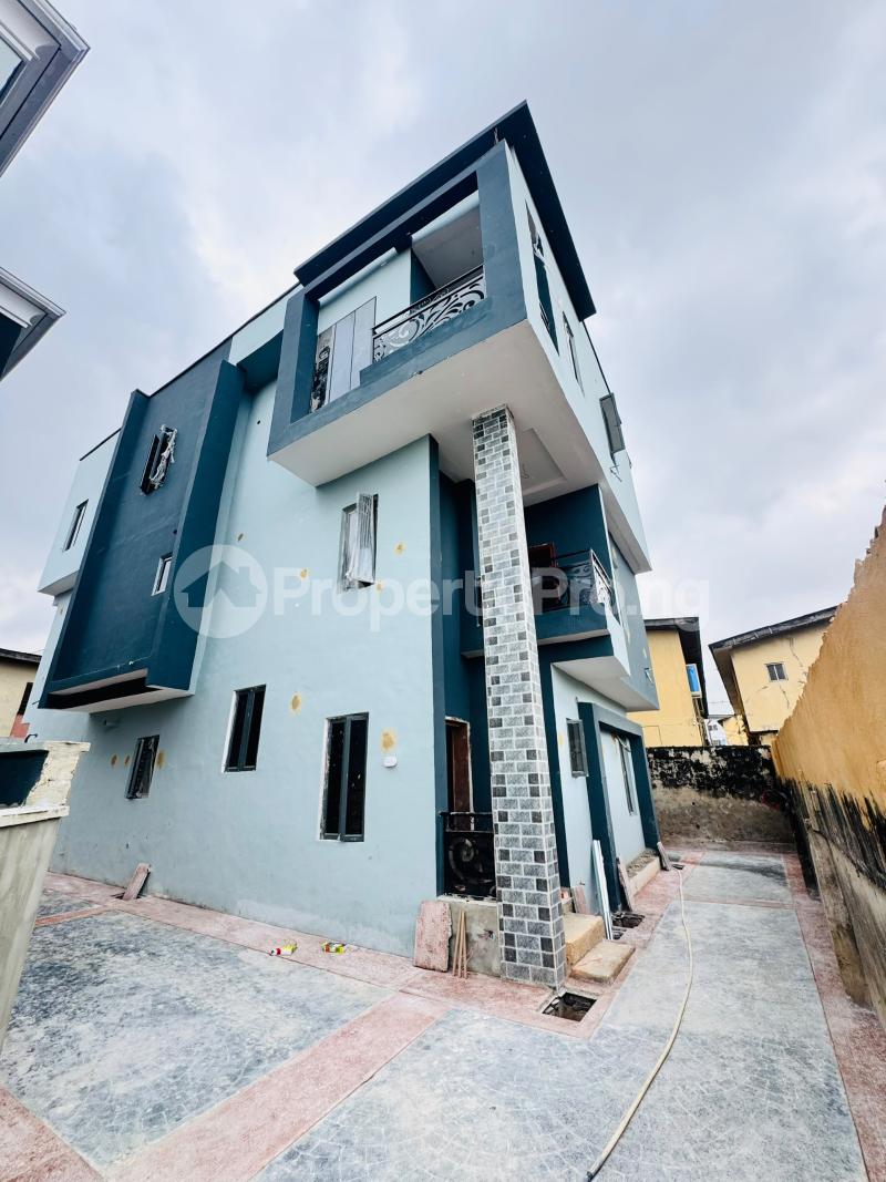 4 bedroom House for sale Ogba Lagos