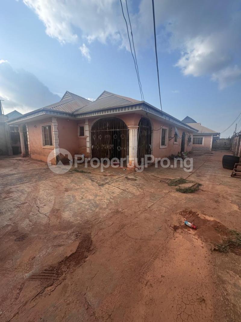 5 bedroom Flat / Apartment for sale Alagbaka Akure Ondo