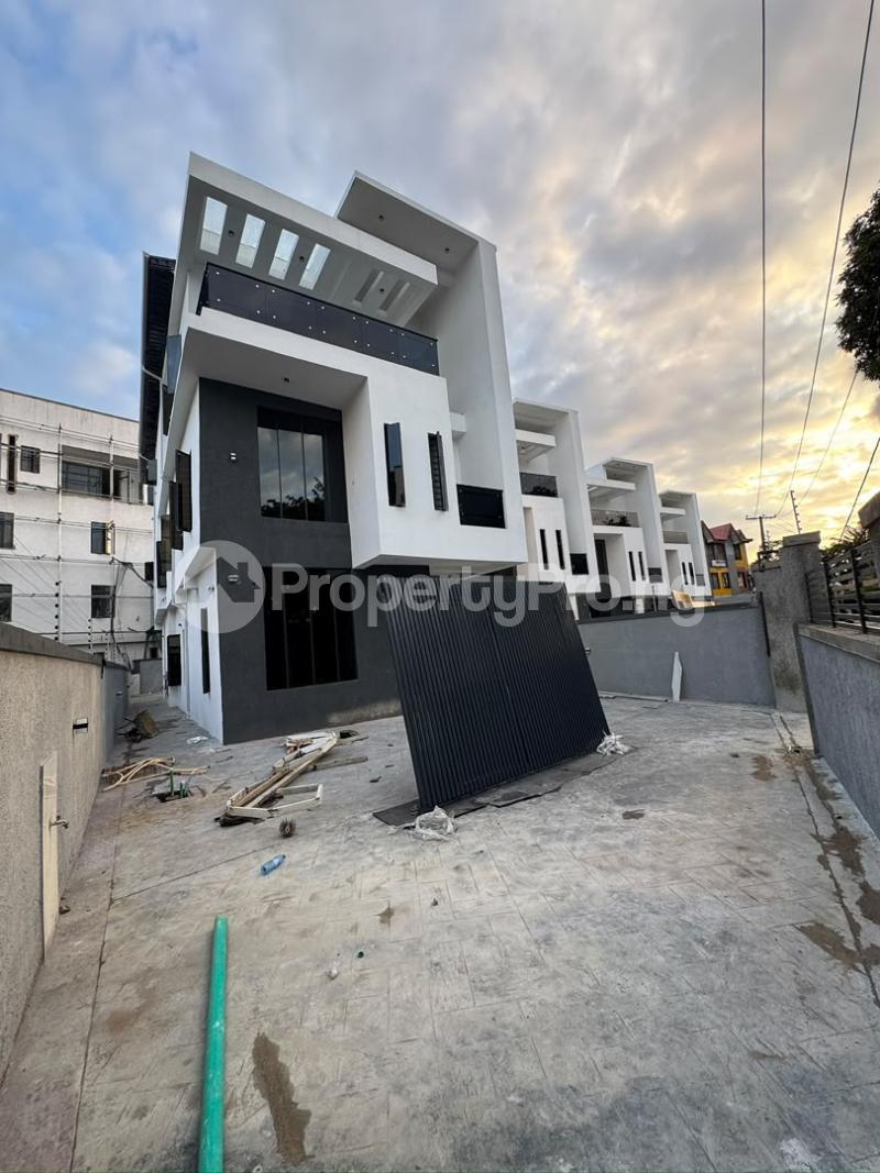 4 bedroom House for sale Adeniyi Jones Ikeja Lagos