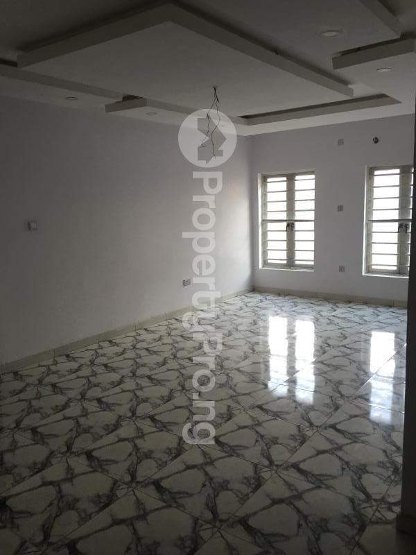 3 bedroom House for rent Off Modupe Estate Fola Agoro Yaba Lagos