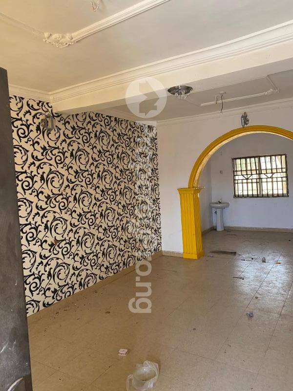 3 bedroom Flat / Apartment for rent Akobo Ibadan Oyo