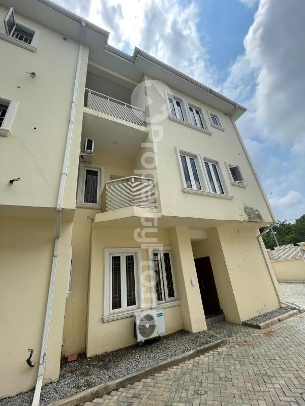 4 bedroom House for rent Guzape Abuja