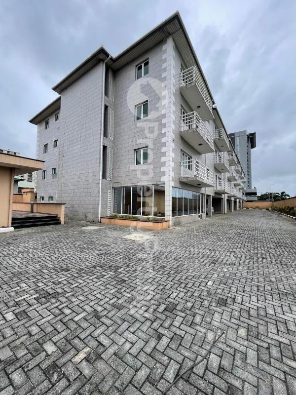 3 bedroom Commercial Property for rent Victoria Island Lagos