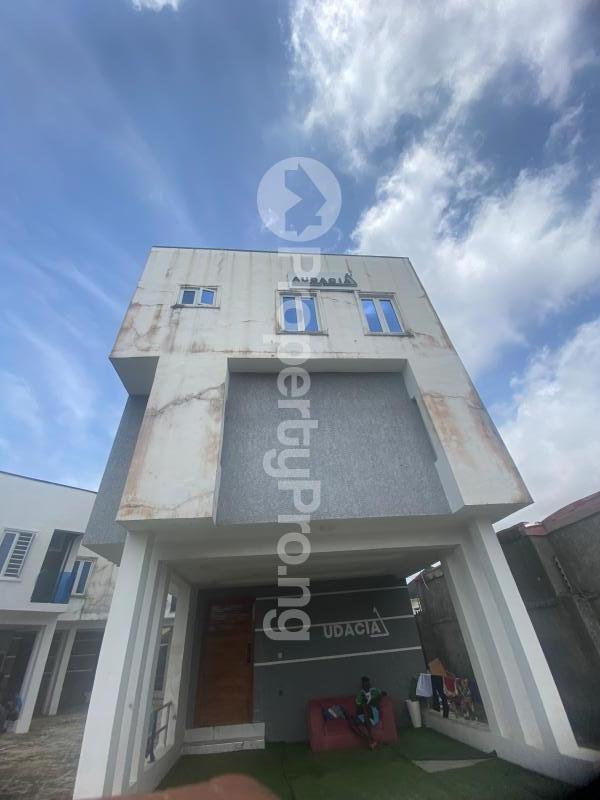 3 bedroom House for rent Olukolu Street Igbo Efon Lekki Lagos Igbo-efon Lekki Lagos