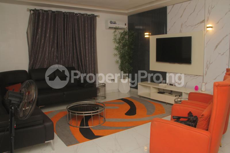 3 bedroom House for shortlet Niger Crescent Galadimawa Abuja