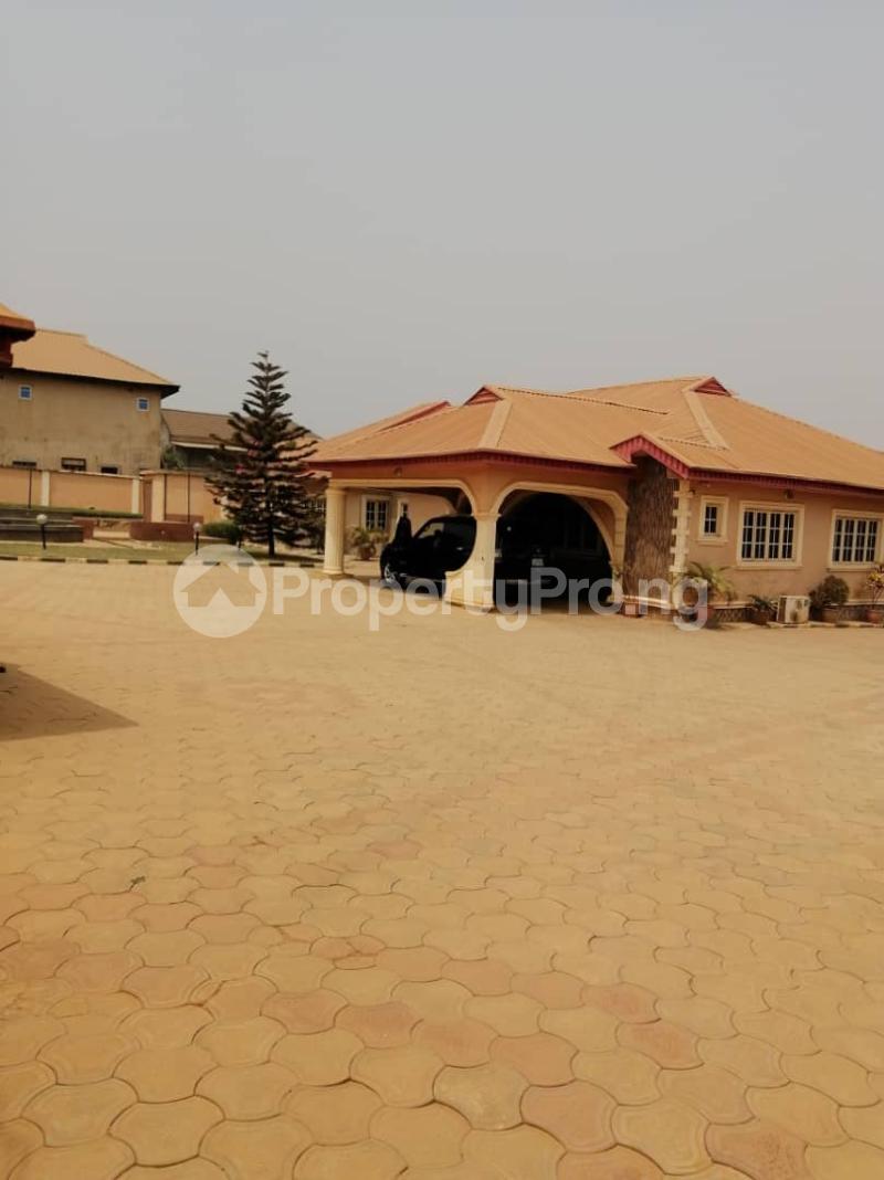 4 bedroom House for sale Elebu Oluyole Estate Ibadan Oyo