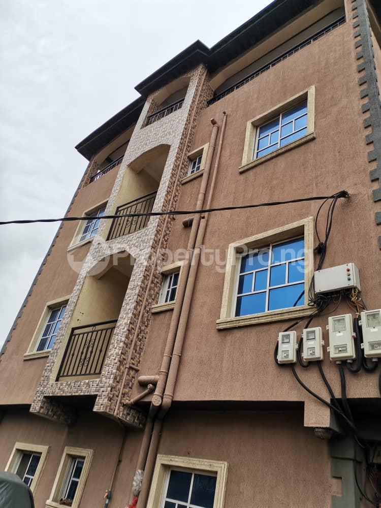 3 bedroom Flat / Apartment for rent Shomolu Shomolu Lagos