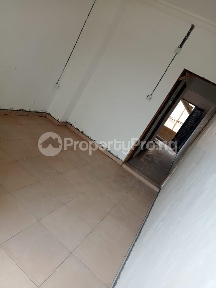 1 bedroom Flat / Apartment for rent   Obanikoro Shomolu Lagos