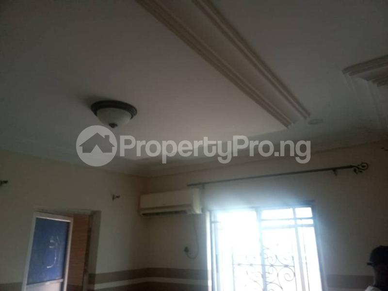 1 bedroom Flat / Apartment for rent   Lawanson Surulere Lagos