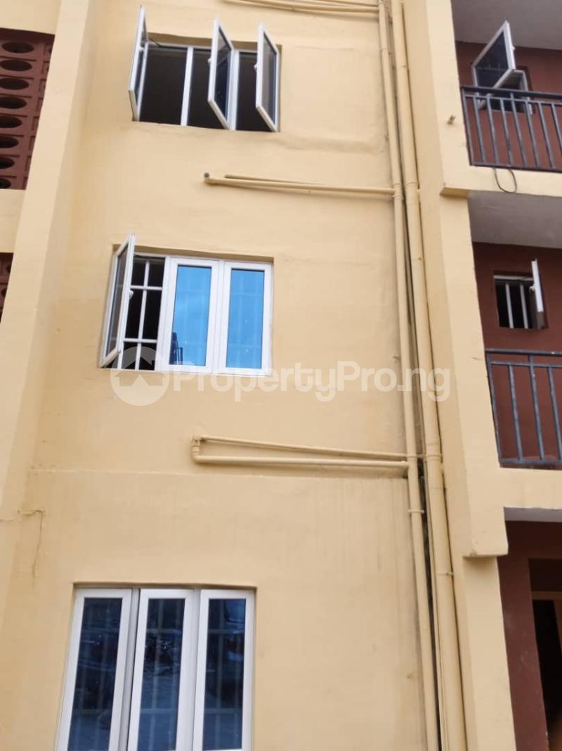 3 bedroom Flat / Apartment for rent Onike Yaba Lagos